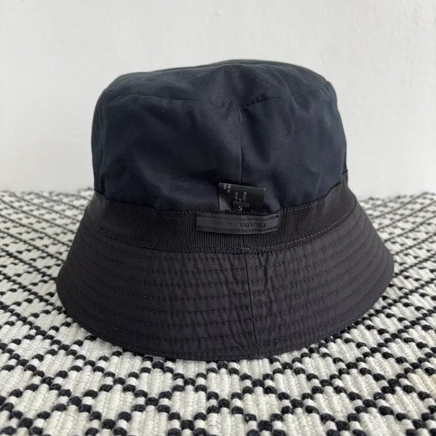 [BUNJANG] Prada Nylon Bucket Hat / [A급] 프라다 나일론 버킷햇 S사이즈