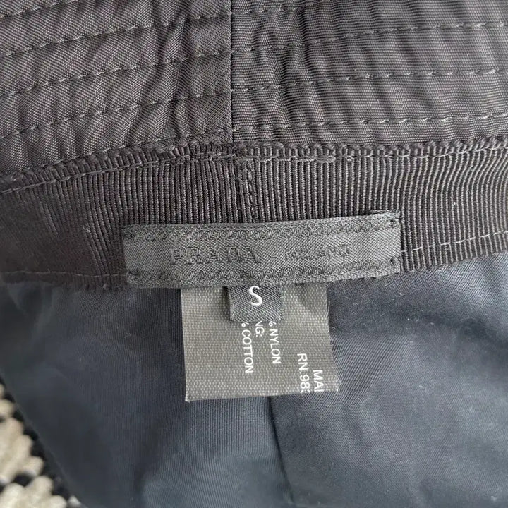 [BUNJANG] Prada Nylon Bucket Hat / [A급] 프라다 나일론 버킷햇 S사이즈