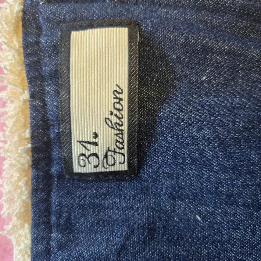 [SOLD OUT] 데님 크롭 상의 + 플리츠 반바지 세트