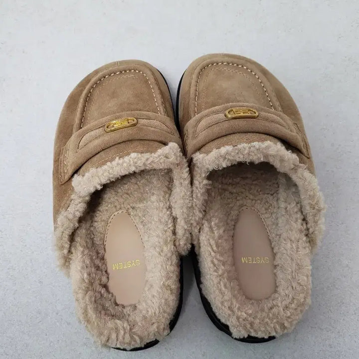 [BUNJANG] System UGG Slippers (Size 230) / 시스템 어그 슬리퍼(사진 도용시 법적조치)