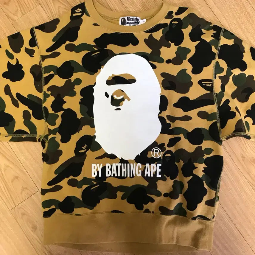[BUNJANG] BAPE Camo Pattern Sweatshirt / 베이프 황계 맨투맨 s