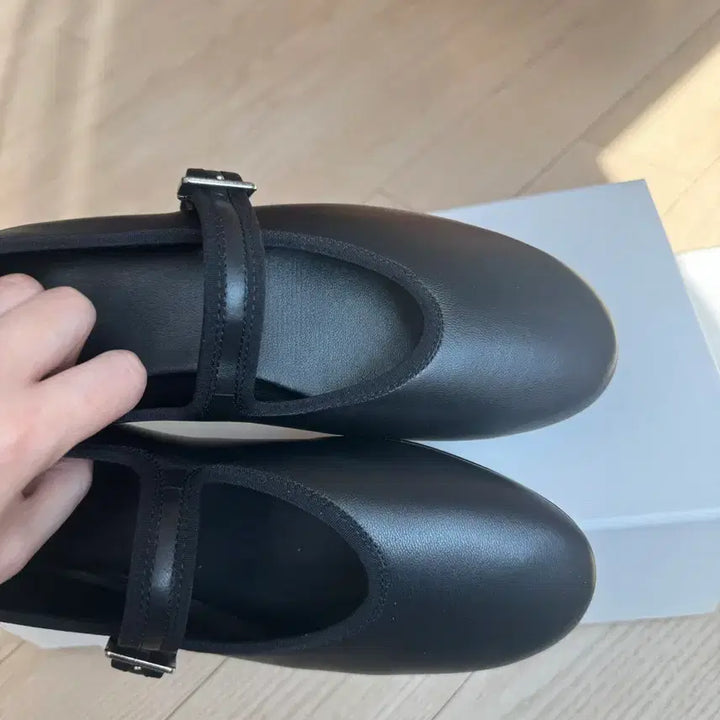 [BUNJANG] The Row Mary Jane Flat Shoes / 더로우스탈 메리제인 36(230) 보헴 양가죽 플랫 새제품