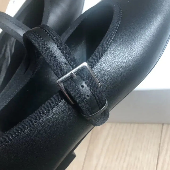 [BUNJANG] The Row Mary Jane Flat Shoes / 더로우스탈 메리제인 36(230) 보헴 양가죽 플랫 새제품