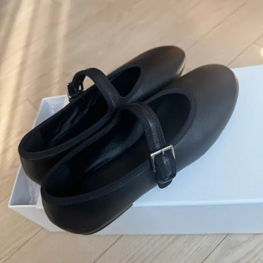[BUNJANG] The Row Mary Jane Flat Shoes / 더로우스탈 메리제인 36(230) 보헴 양가죽 플랫 새제품