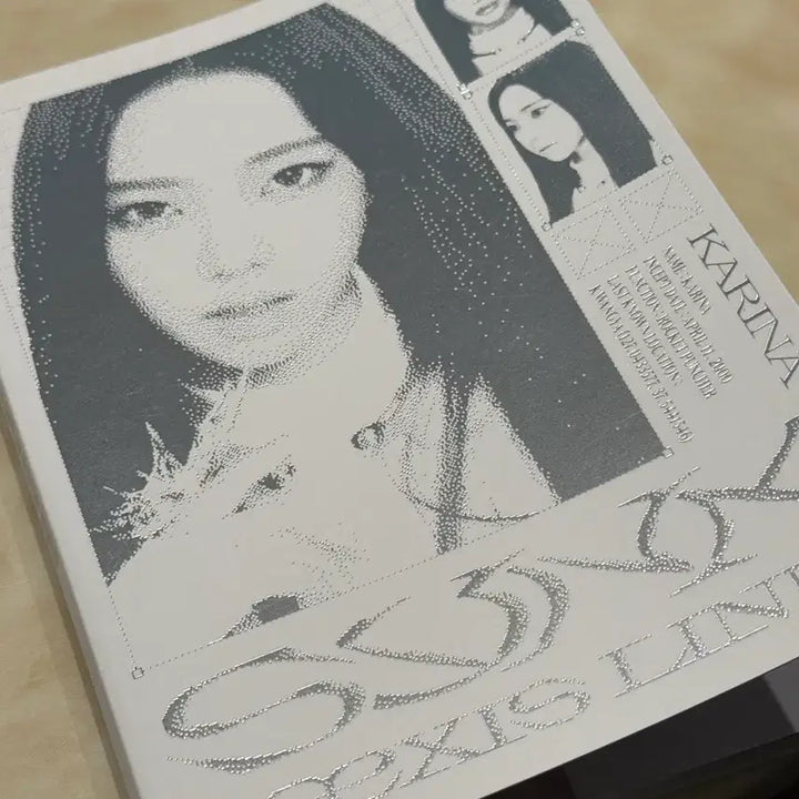 [BUNJANG] aespa Karina SYNK:aeXIS LINE Photobook / 에스파 SYNK:aeXIS LINE 카리나 포토북 + 비공굿