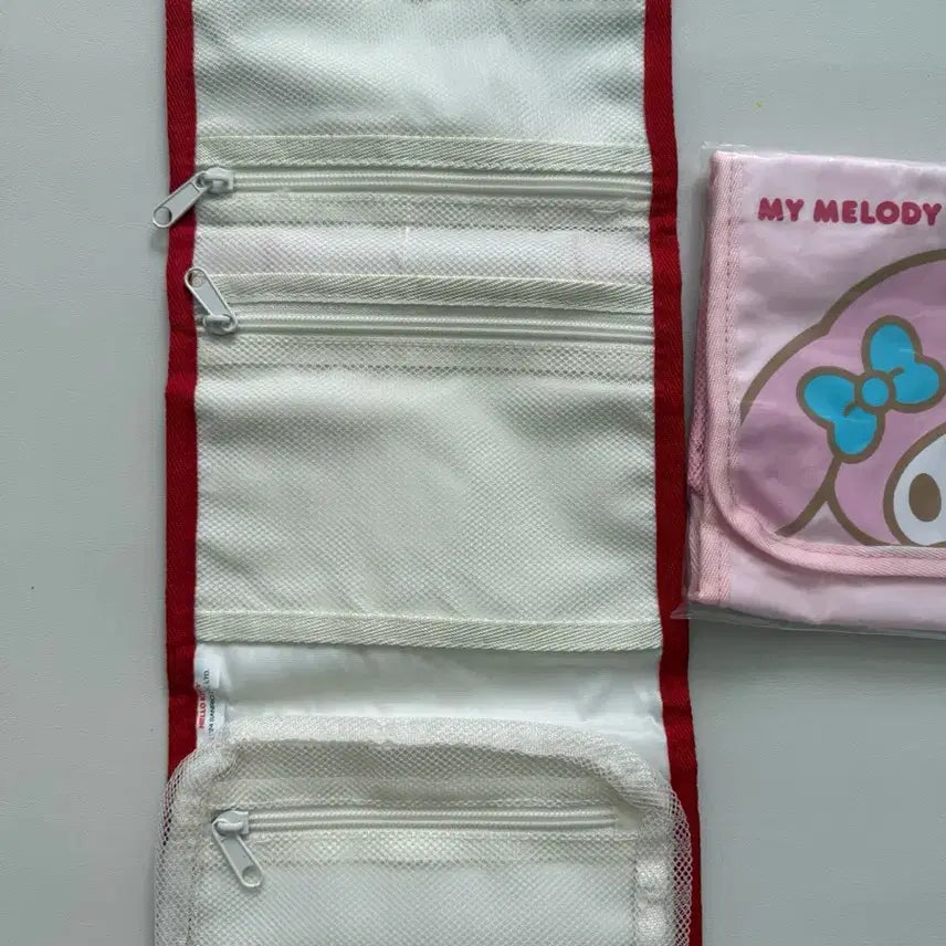 [BUNJANG] Hello Kitty Travel Folding Pouch / 헬로키티 여행용 접이식 파우치