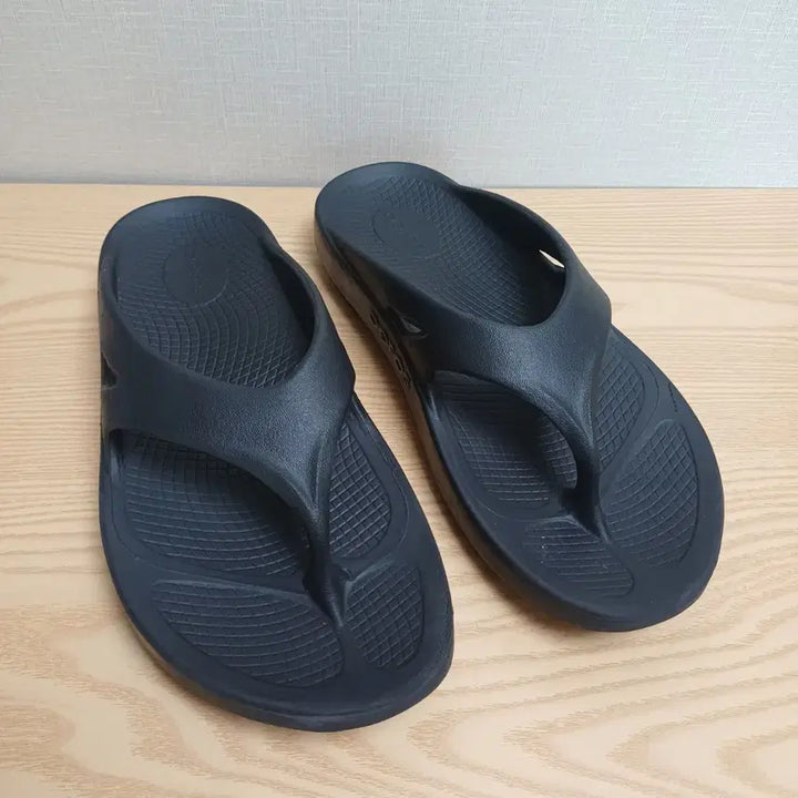 [BUNJANG] OOFOS Black Flip-Flops / OOFOS 우포스 쪼리 블랙