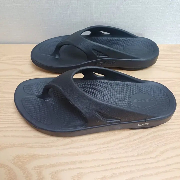[BUNJANG] OOFOS Black Flip-Flops / OOFOS 우포스 쪼리 블랙