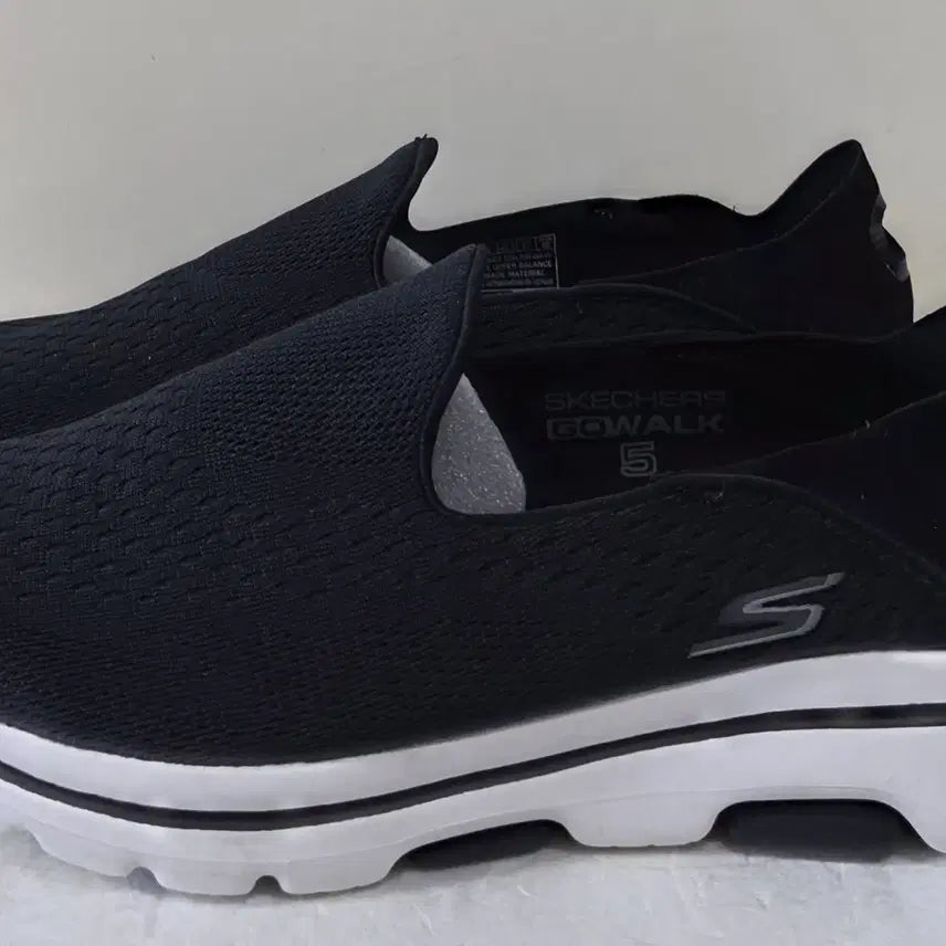 [BUNJANG] Skechers Go Walk 5 Folding Mule Slip-on Black White Sneakers / [270] 스케쳐스 고워크5 폴딩 뮬 슬립온 블랙화이트ㅡ단종매물,최저가