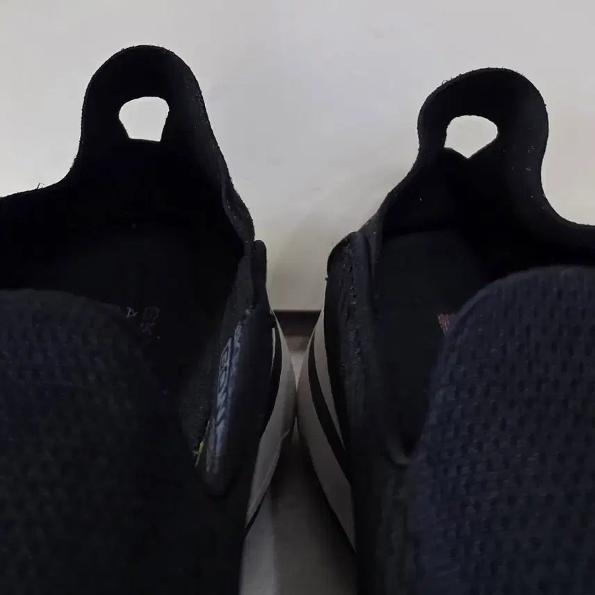 [BUNJANG] Skechers Go Walk 5 Folding Mule Slip-on Black White Sneakers / [270] 스케쳐스 고워크5 폴딩 뮬 슬립온 블랙화이트ㅡ단종매물,최저가