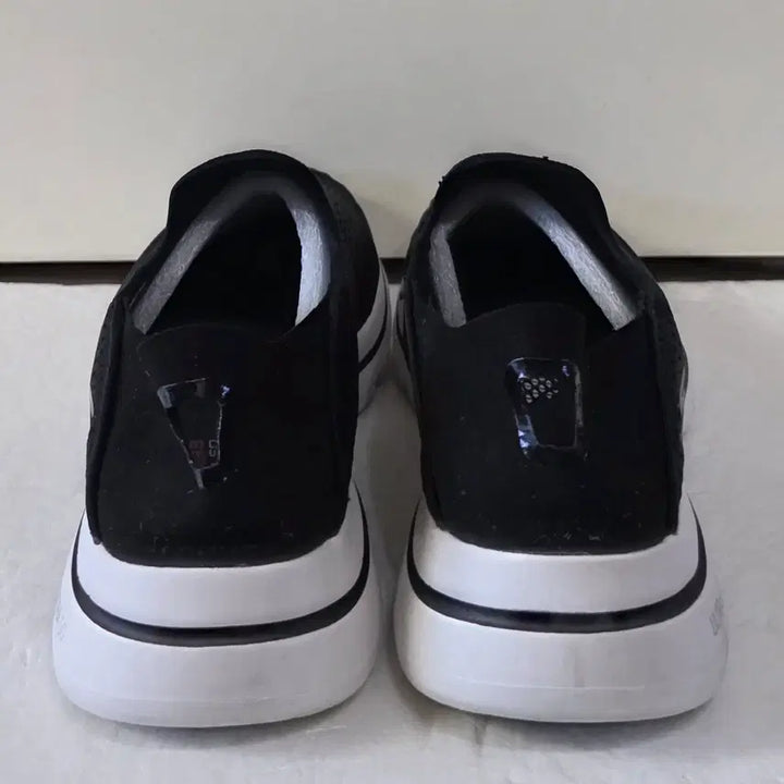 [BUNJANG] Skechers Go Walk 5 Folding Mule Slip-on Black White Sneakers / [270] 스케쳐스 고워크5 폴딩 뮬 슬립온 블랙화이트ㅡ단종매물,최저가