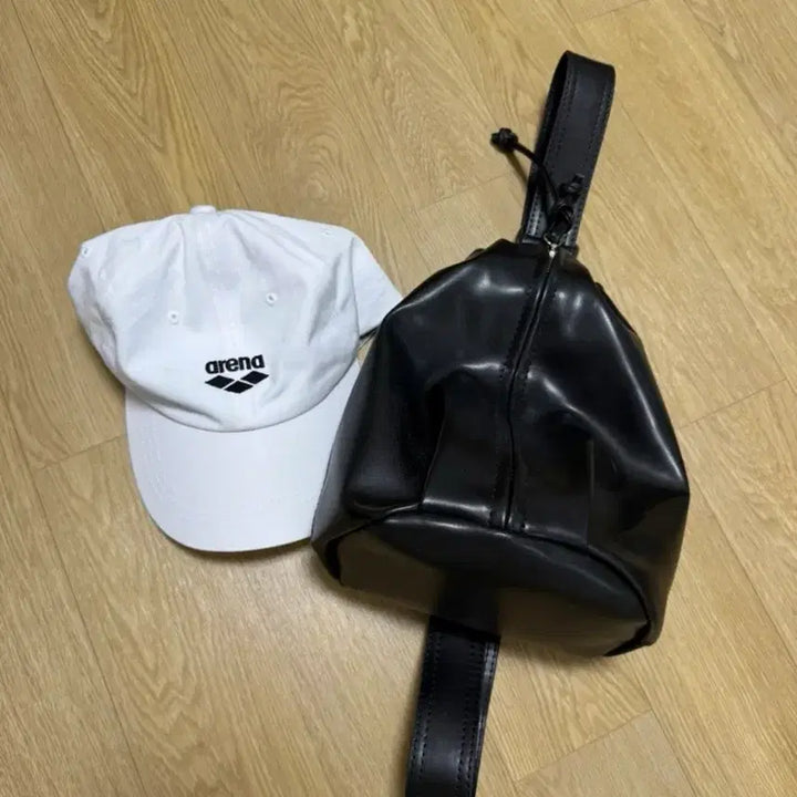 [BUNJANG] Arena Hat (Service) / 가방 (아레나모자 서비스)