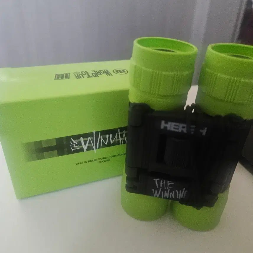 [BUNJANG] IU The Winning Concert Binoculars (Green, Red) / 아이유 더위닝 콘서트 망원경 (그린,레드)