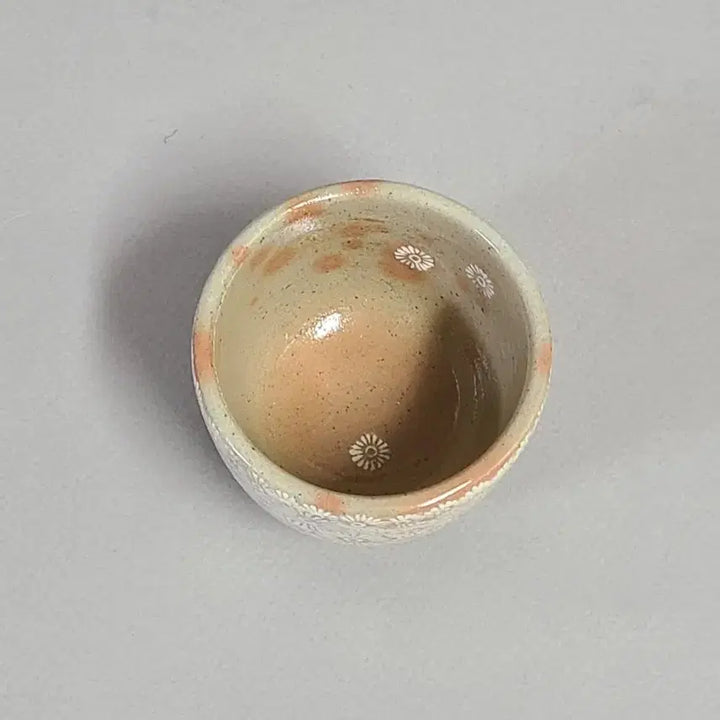 [BUNJANG] Ungok Jo Seongju Chrysanthemum Pattern Porcelain Teacup / 운곡 조성주샘 화삼도 통잔