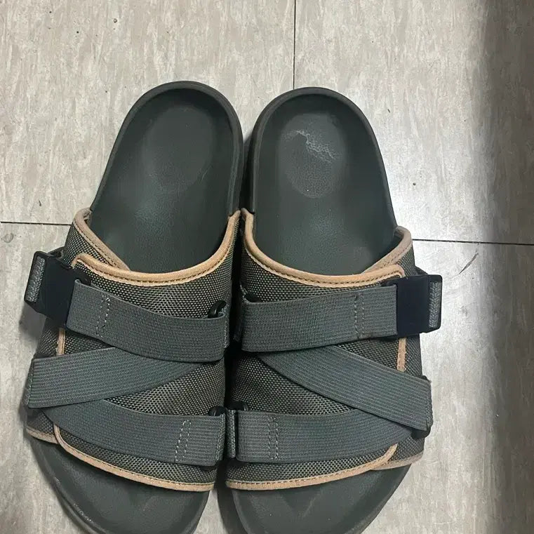 [BUNJANG] The North Face Khaki Strap Sandals / 노스페이스 카키색 스트랩 슬리퍼