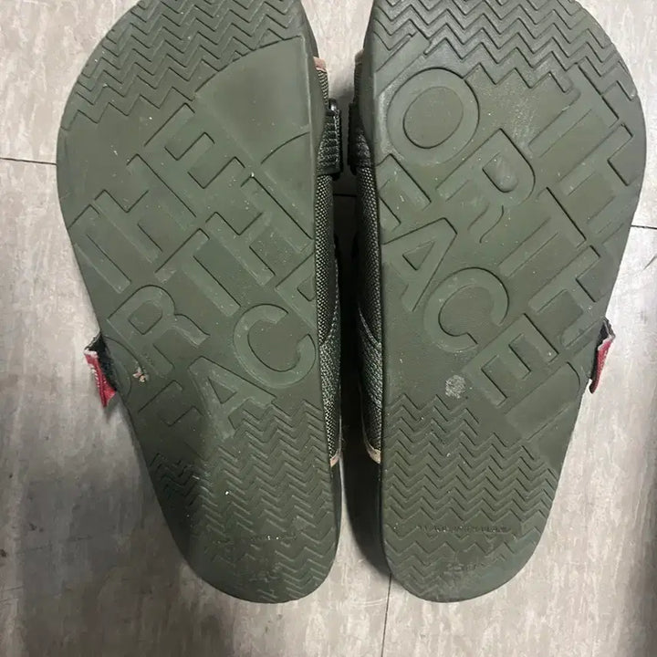 [BUNJANG] The North Face Khaki Strap Sandals / 노스페이스 카키색 스트랩 슬리퍼