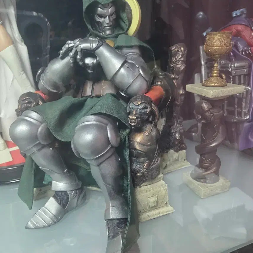 [BUNJANG] Sideshow Doctor Doom Figure / 사이드쇼 닥터둠