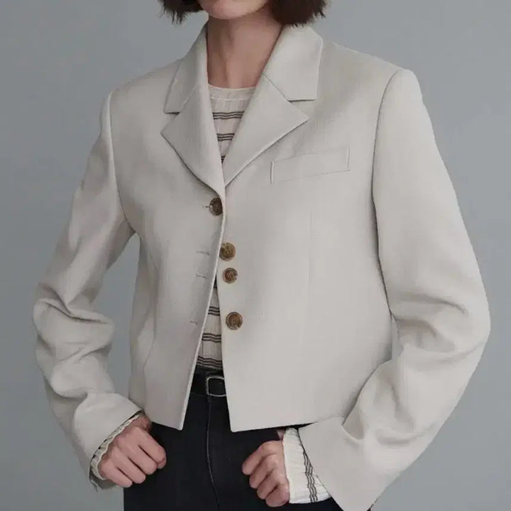 [BUNJANG] Le 17 Septembre Ivory Crop Jacket / 아이보리 크롭 자켓 (단추 포인트) 루에브르 자켓