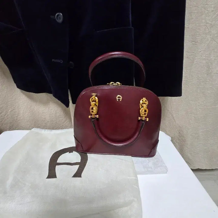 [BUNJANG] AIGNER Burgundy Leather Tote Shoulder Bag / 아이그너 AIGNER 버건디 토트백 숄더백 체인 장식