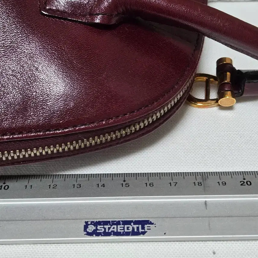 [BUNJANG] AIGNER Burgundy Leather Tote Shoulder Bag / 아이그너 AIGNER 버건디 토트백 숄더백 체인 장식