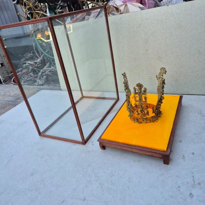 [BUNJANG] Vintage Crown / 23   36   49 센치 왕관 옛날꺼 오래된것 케이스규격