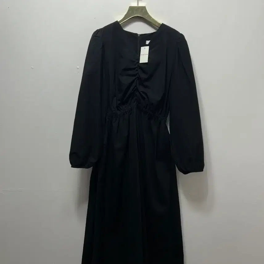 [BUNJANG] Mellow Black Shirring Long Dress / 멜로우 블랙 셔링 롱 원피스 새상품