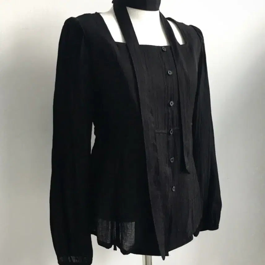[BUNJANG] 노비야카 Elena scarf blouse 블라우스 블랙 / 노비야카 Elena scarf blouse 블라우스 블랙