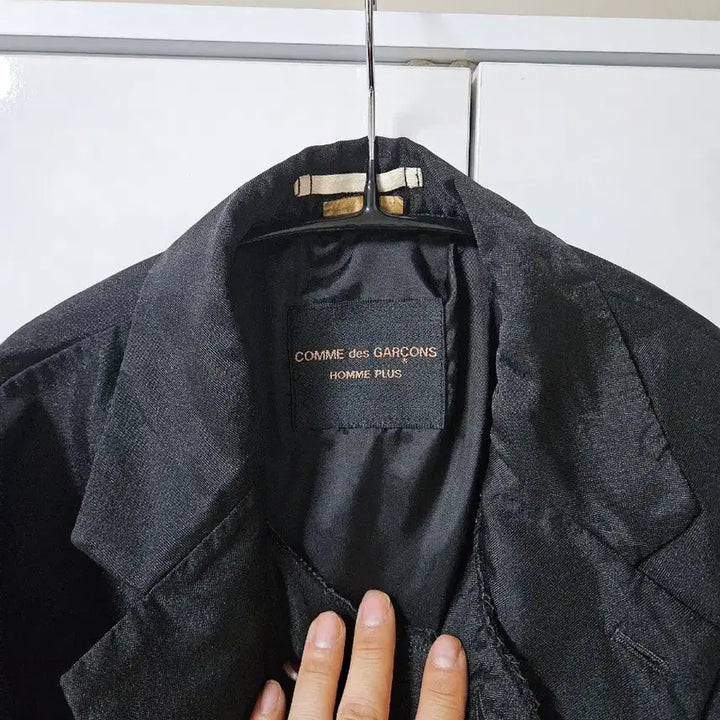[SOLD OUT] 20AW 꼼데가르송 옴므플러스 케이프 코트 M 블랙