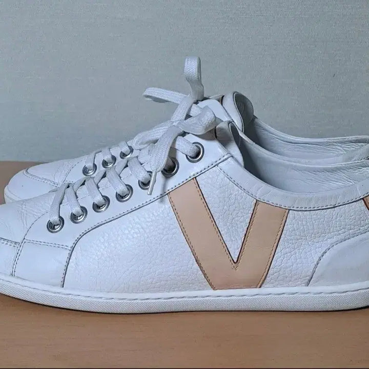 [BUNJANG] Louis Vuitton Leather Sneakers / 루이비통 6.5 약260 가죽 스니커즈
