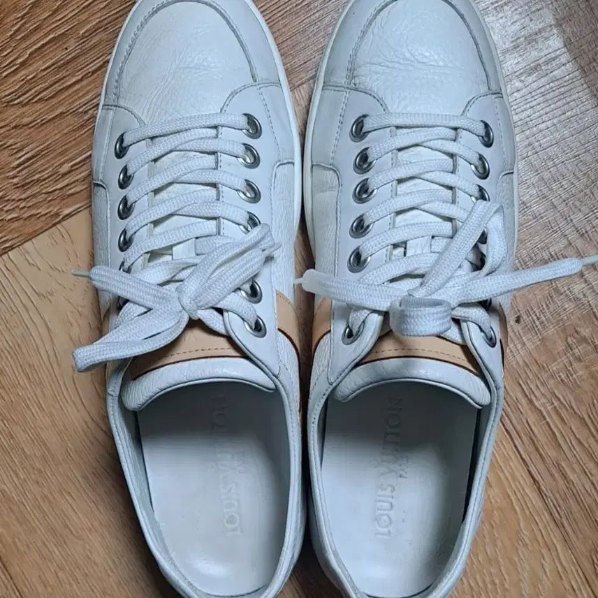 [BUNJANG] Louis Vuitton Leather Sneakers / 루이비통 6.5 약260 가죽 스니커즈