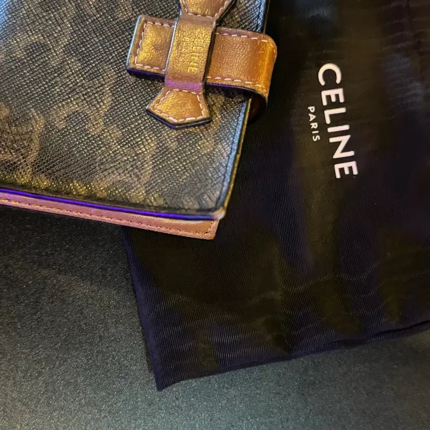 [BUNJANG] Celine Triomphe Wallet / 셀린느 트리옹프 반지갑