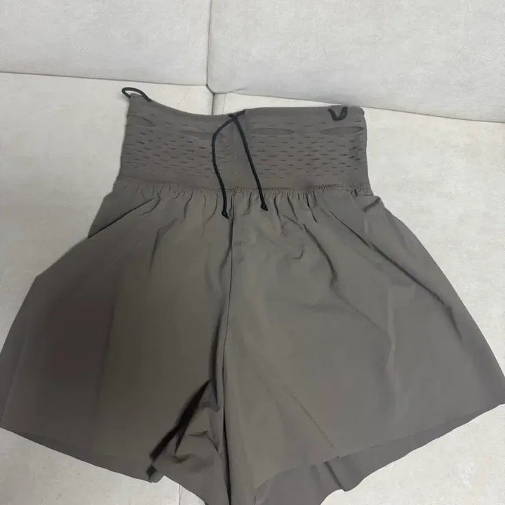 [BUNJANG] Gnuhr Warp Short Size 1-2 / Gnuhr (누어) warp short 번지코드 1-2 사이즈