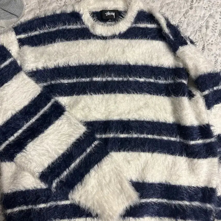 [BUNJANG] Stussy Hairy Knit Stripe Sweater Ivory Navy / [L] 스투시 헤어리 니트 스트라이프 아이보리 네이비