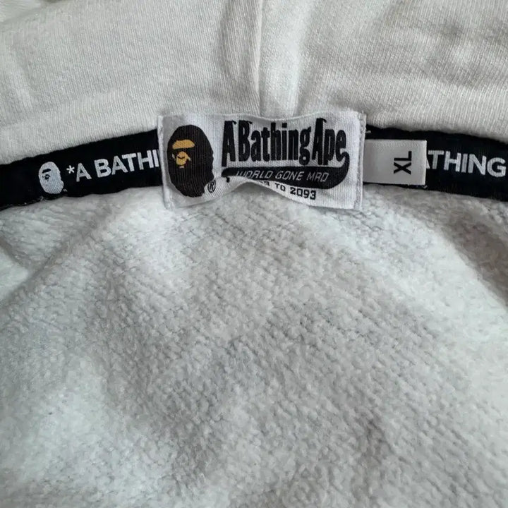 [BUNJANG] BAPE Double Shark Camo Hoodie / (마지막에눌) 베이프 후드집업 더블샤크 카모 화이트