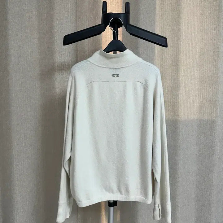 [BUNJANG] Woo!ah! Knit Top (Size S) / 우아뭉 여자 니트 S