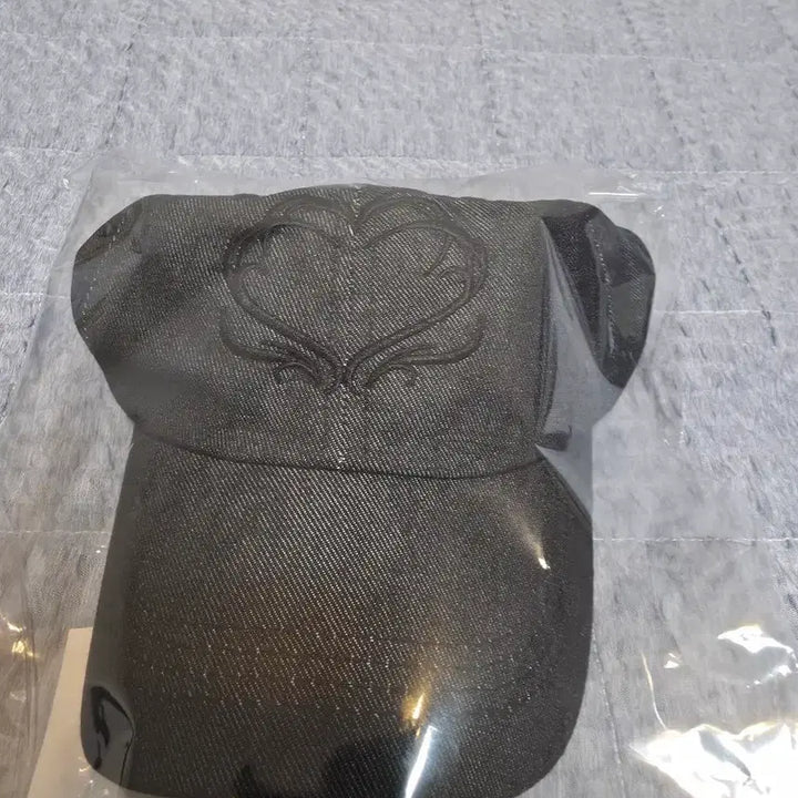 [BUNJANG] NMIXX Blue Valentine Pop-Up Ball Cap / 엔믹스 블루발렌타인 팝업 볼캡 정가 양도
