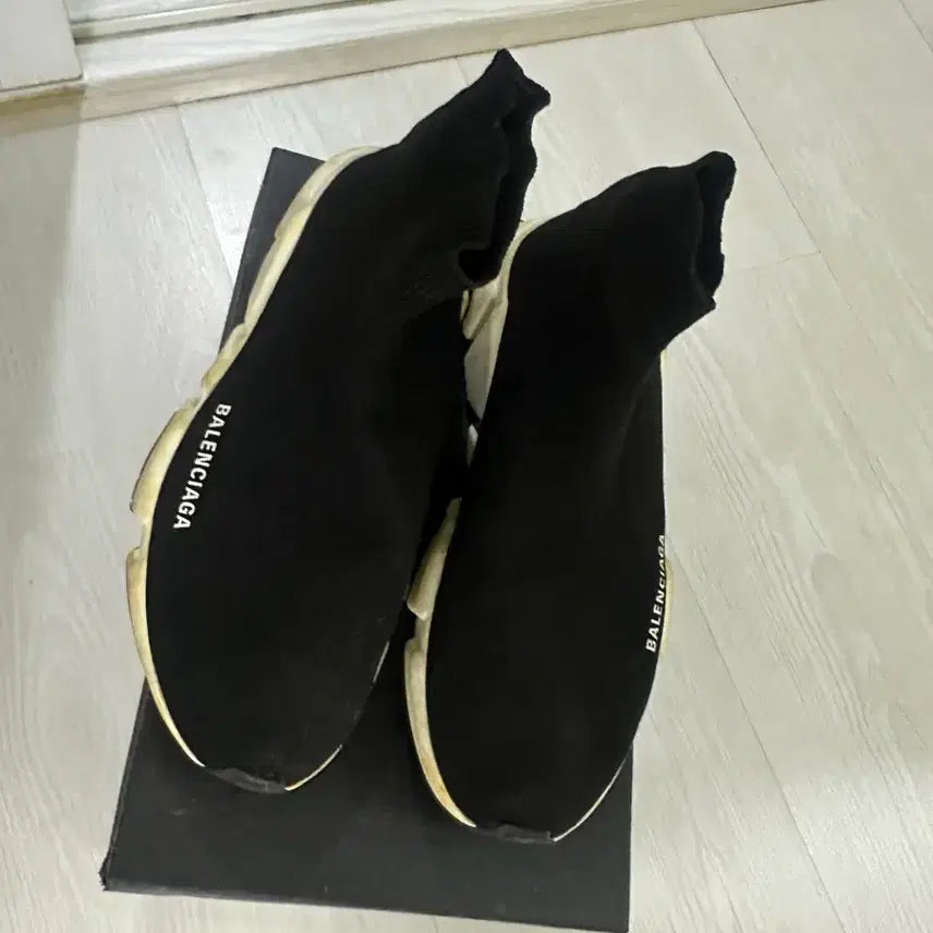 [BUNJANG] Balenciaga Speedrunner Black Sneakers Size 41 / 발렌시아가 스피드러너 블랙 스니커즈 41