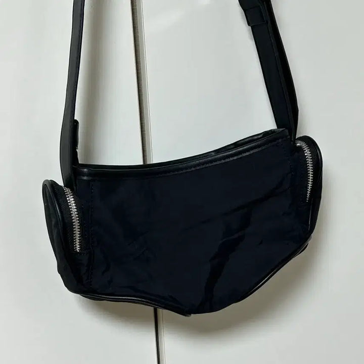 [BUNJANG] Matinkim Shoulder Bag / 마뗑킴 숄더백