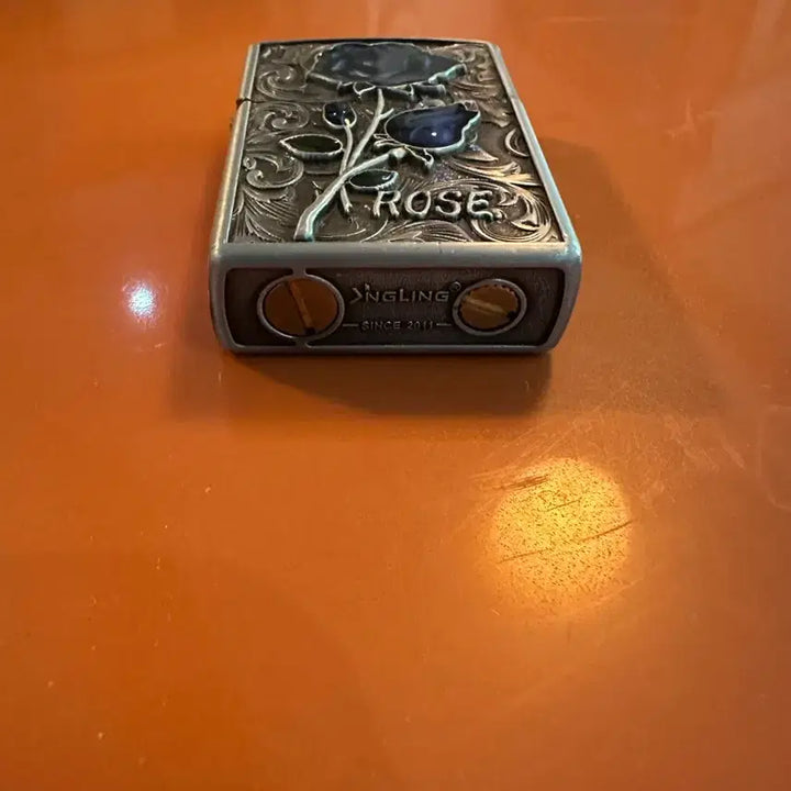 [BUNJANG] Vintage Rose Pattern Lighter / 라이터
