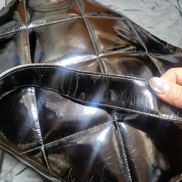 [BUNJANG] Chanel Patent Leather Crossbody Bag / 샤넬 4번대 페이던트 크로스백