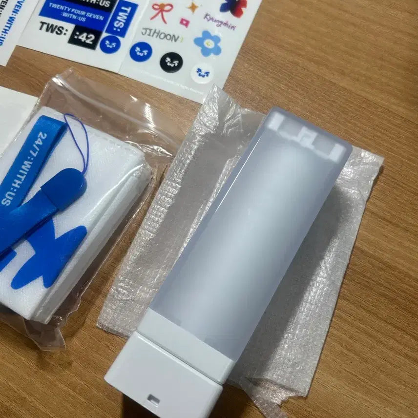 [BUNJANG] TWS Light Stick / 투어스 응원봉 양도