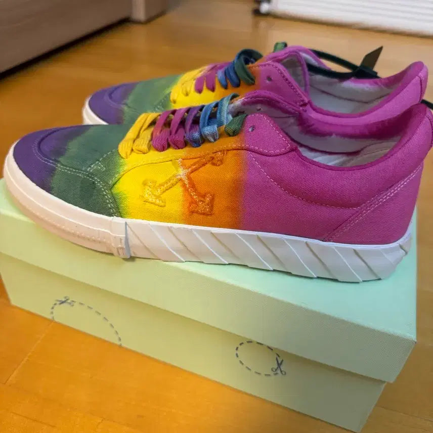 [BUNJANG] Off-White Rainbow Sneakers / Off-White 무지개 스니커즈 새상품 박스포함