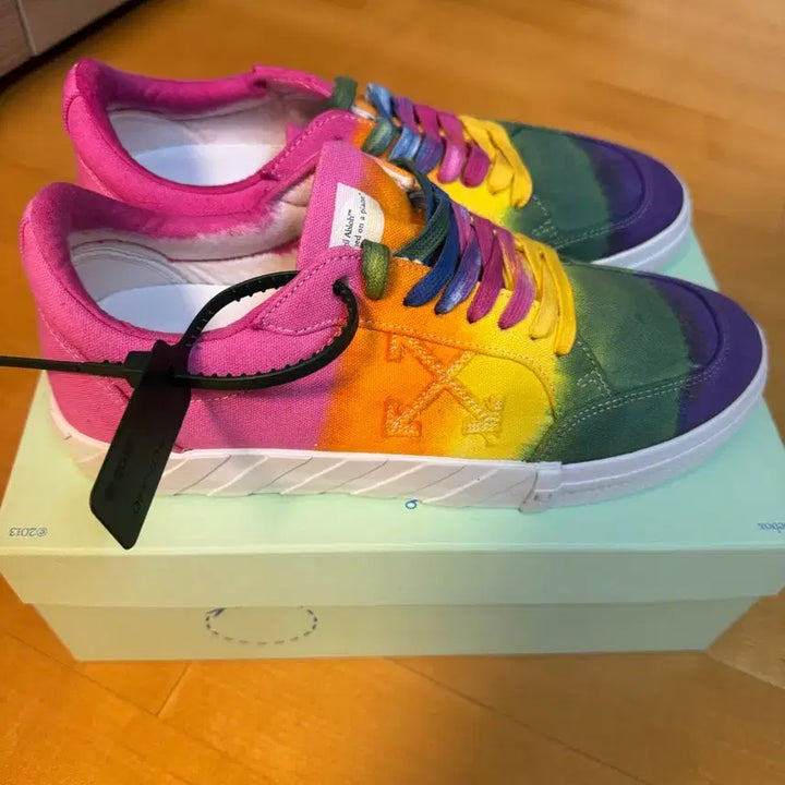 [BUNJANG] Off-White Rainbow Sneakers / Off-White 무지개 스니커즈 새상품 박스포함