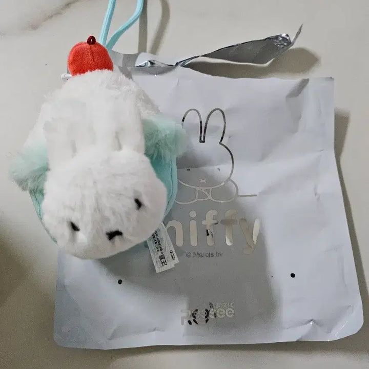 [BUNJANG] Miffy Bakery Cupcake Plush Keyring / 미피 베이커리 컵케잌 인형 키링