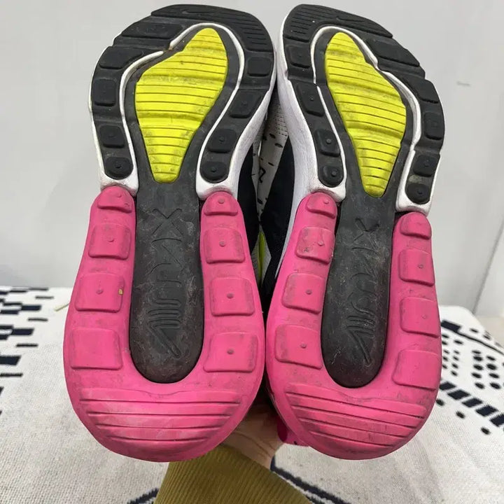 [BUNJANG] Nike Air Max 270 Sneakers Running Shoes 235 / 나이키 에어맥스 270 운동화 러닝화 235 E02175