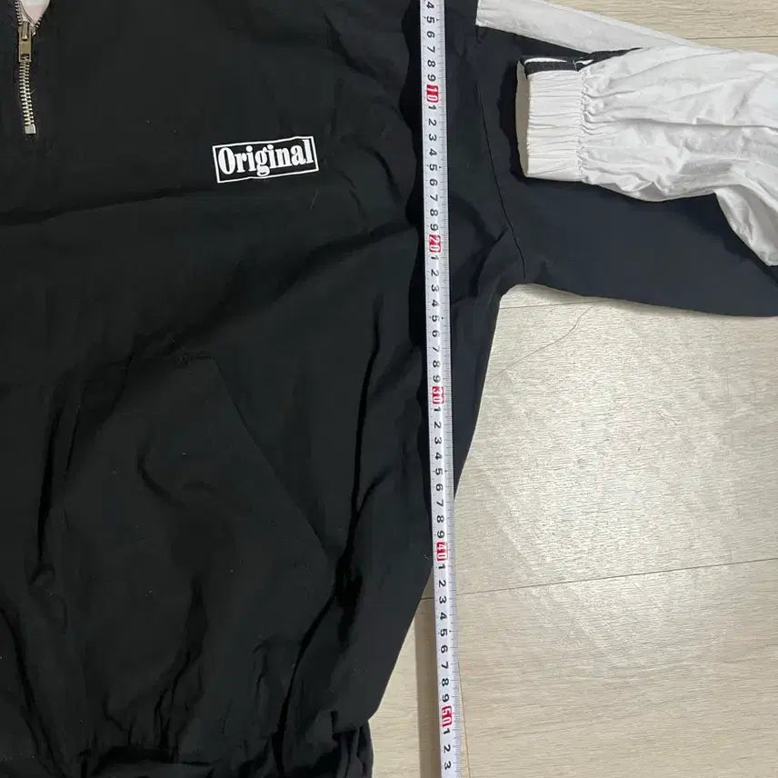 [BUNJANG] Black and White Color Block Anorak Windbreaker / 블랙/화이트 배색 아노락 바람막이