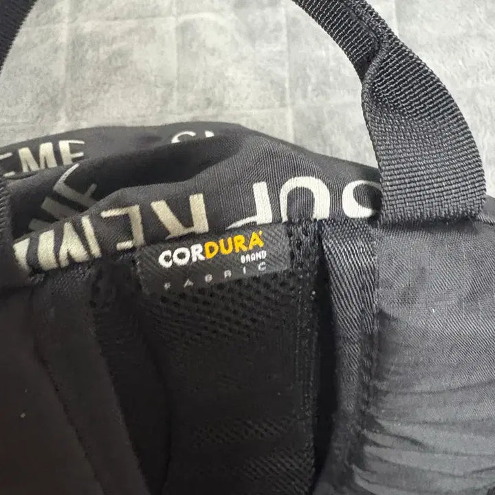 [BUNJANG] Supreme 3M Reflective Backpack / 슈프림 16FW 3M 리플렉티브 백팩