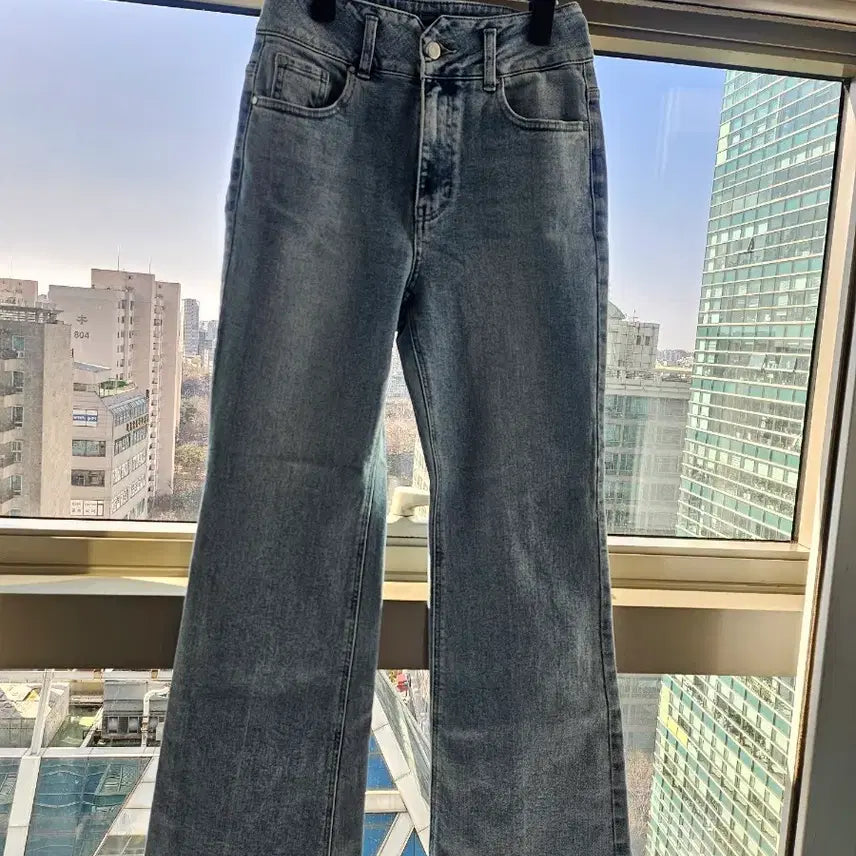 [BUNJANG] Guess Women's Bootcut Jeans / 게스 여성 부츠컷 청바지 25사이즈