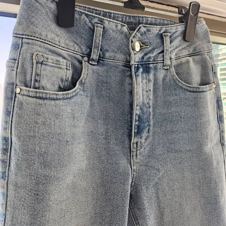 [BUNJANG] Guess Women's Bootcut Jeans / 게스 여성 부츠컷 청바지 25사이즈