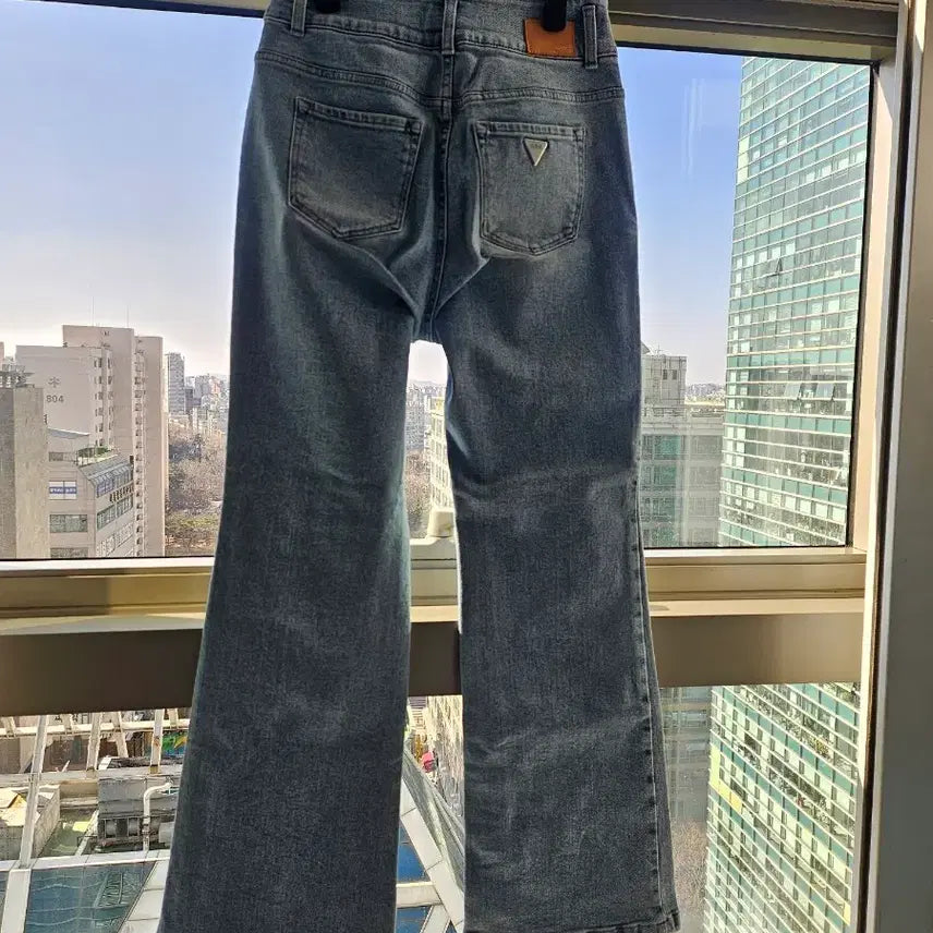 [BUNJANG] Guess Women's Bootcut Jeans / 게스 여성 부츠컷 청바지 25사이즈